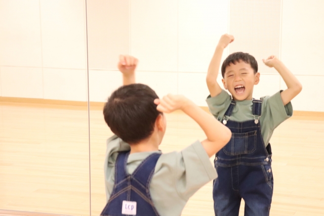 25564342_s